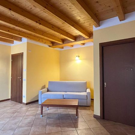 Casa Vacanze Al Lago P2 Monasterolo del Castello エクステリア 写真